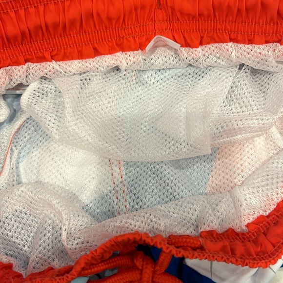 Men’s red solo cup swim shorts above the knee size M 32-34 NWT - Picture 3 of 4